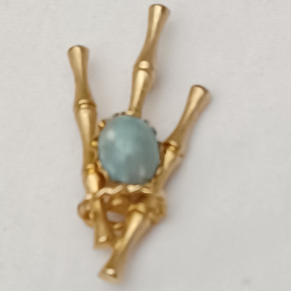 VINTAGE ACT II BROOCH PIN